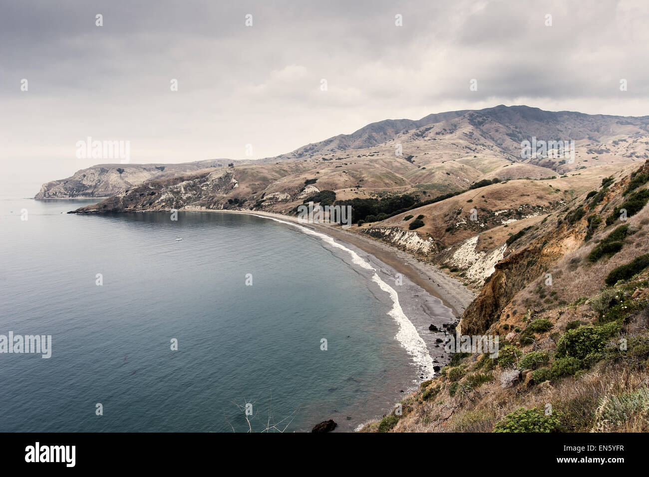 smugglers-cove-channel-islands-california-hi-res-stock-photography-and