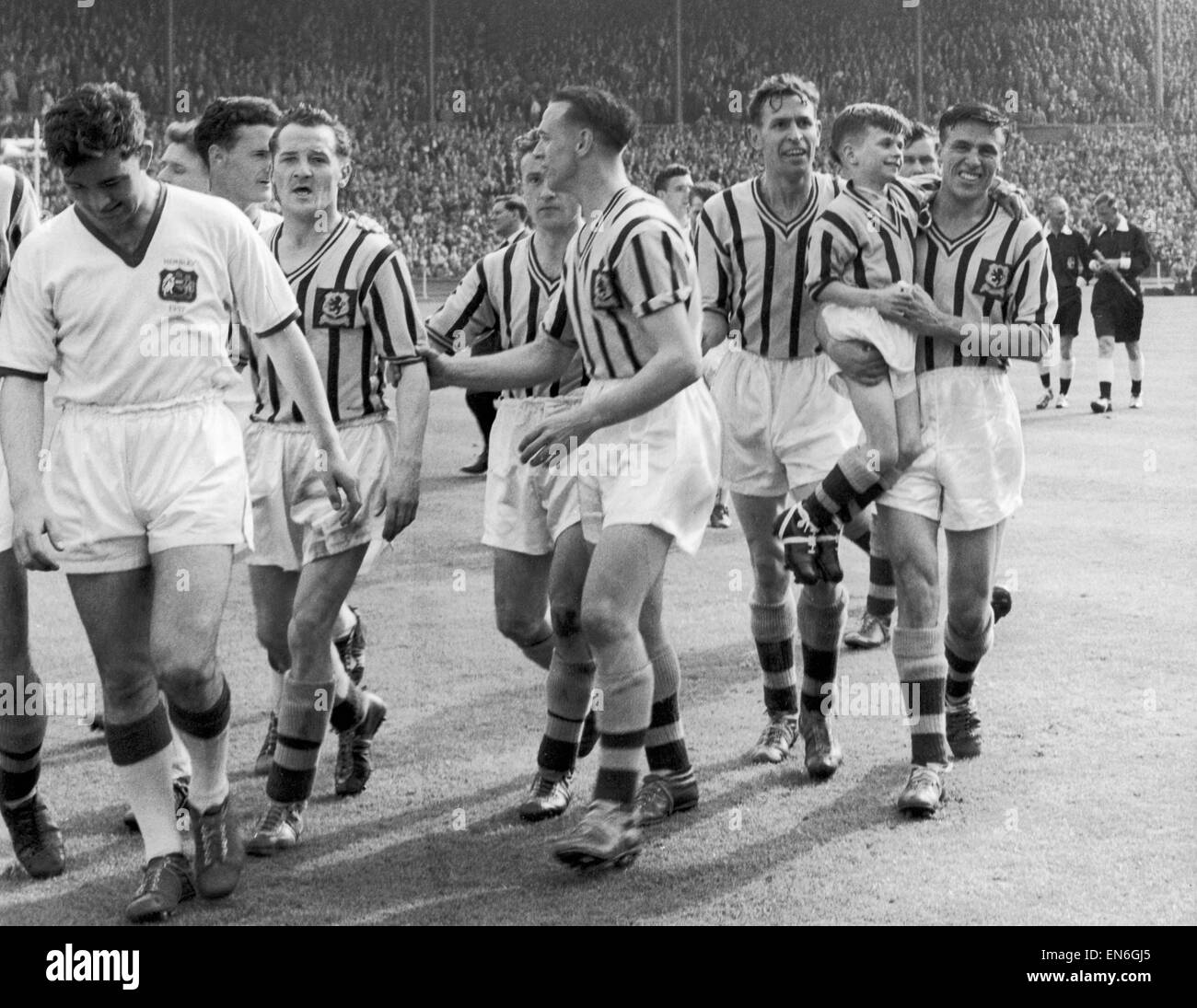 1957 fa cup final hires stock photography and images Alamy