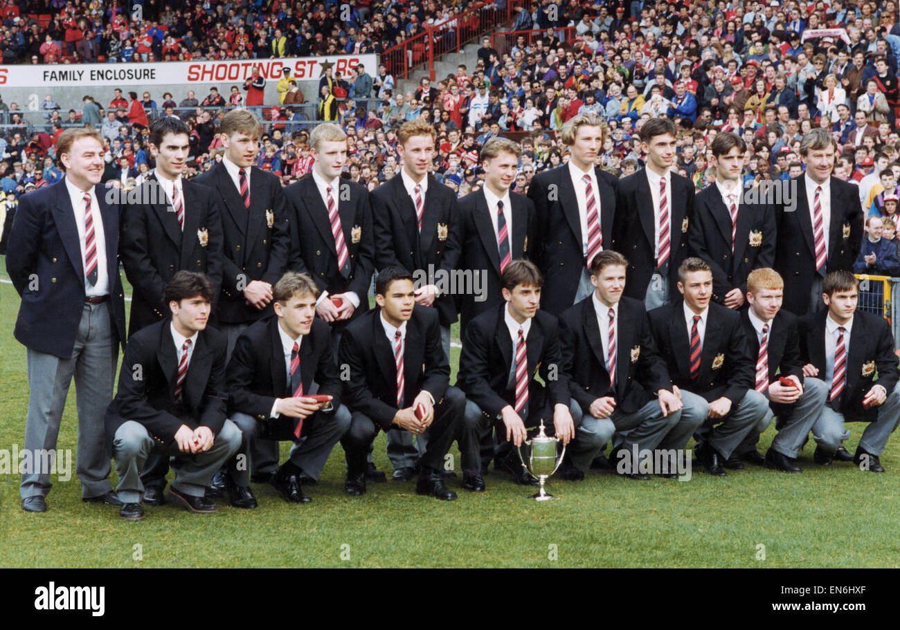 Manchester United Youth Team Players Take A Bow Before The Senior Stock Photo Alamy