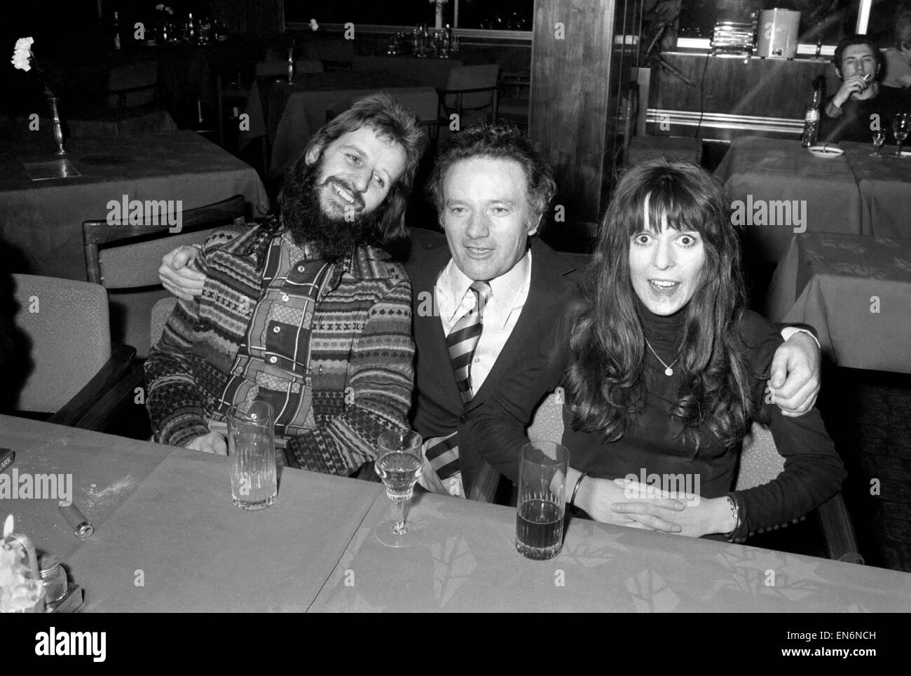 Elizabeth Taylors birthday party in Hungary. Ringo and Maureen Starr with Richard Burtons brother Graham. March 1972 Stock Photo