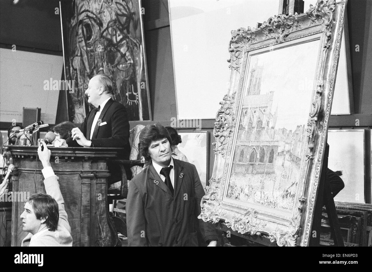 Sale of some of Frank Sinatra's paintings at Sotheby's in London 27 June 1977 Stock Photo