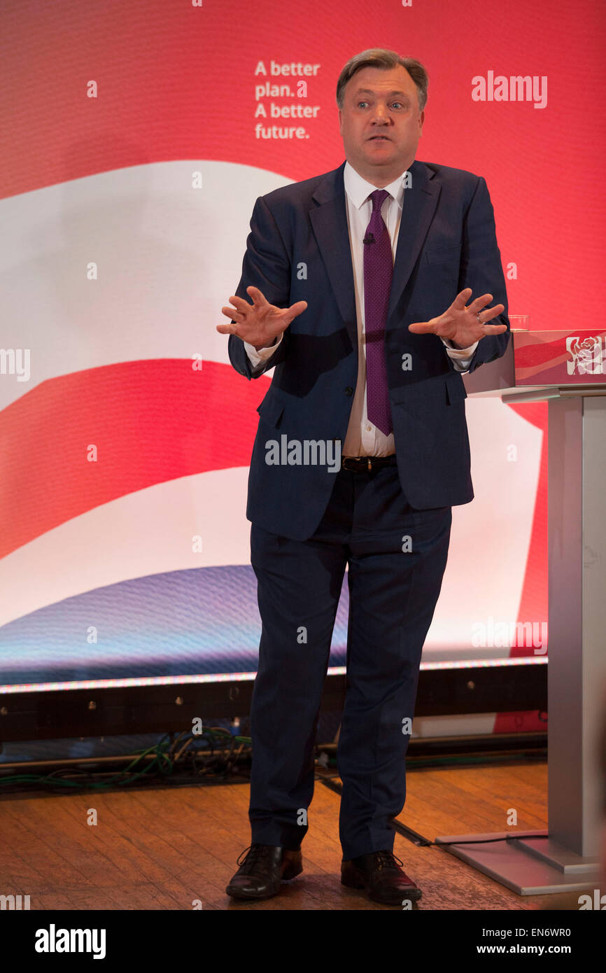 London, UK. Wednesday 29th April 2015. Labour Party Shadow Chancellor Ed Balls speaks at a General Election 2015 campaign event on the Tory threat to family finances, entitled: The Tories’ Secret Plan. Held at the Royal Institute of British Architects. Credit:  Michael Kemp/Alamy Live News Stock Photo