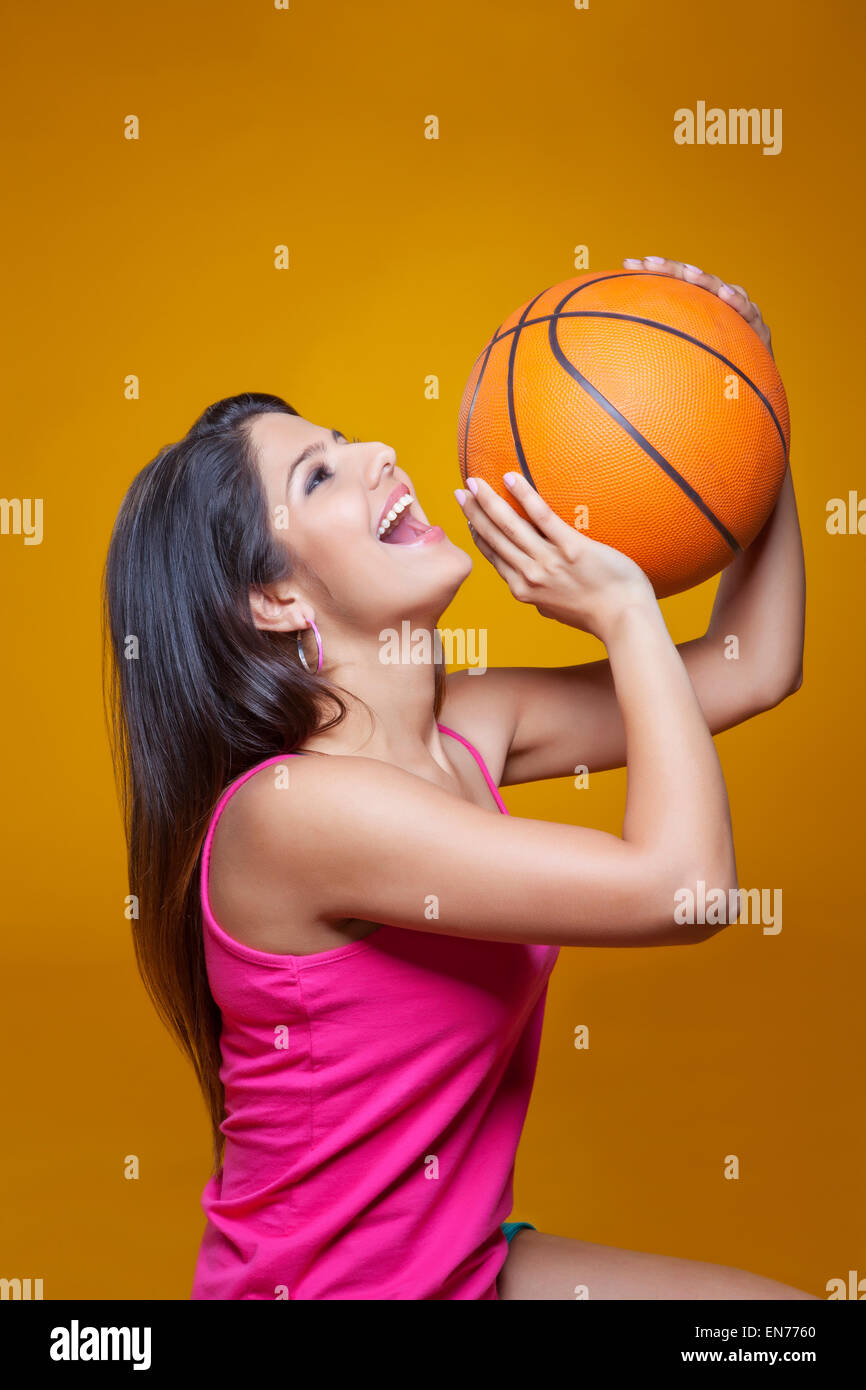 Portrait of a young woman Stock Photo - Alamy