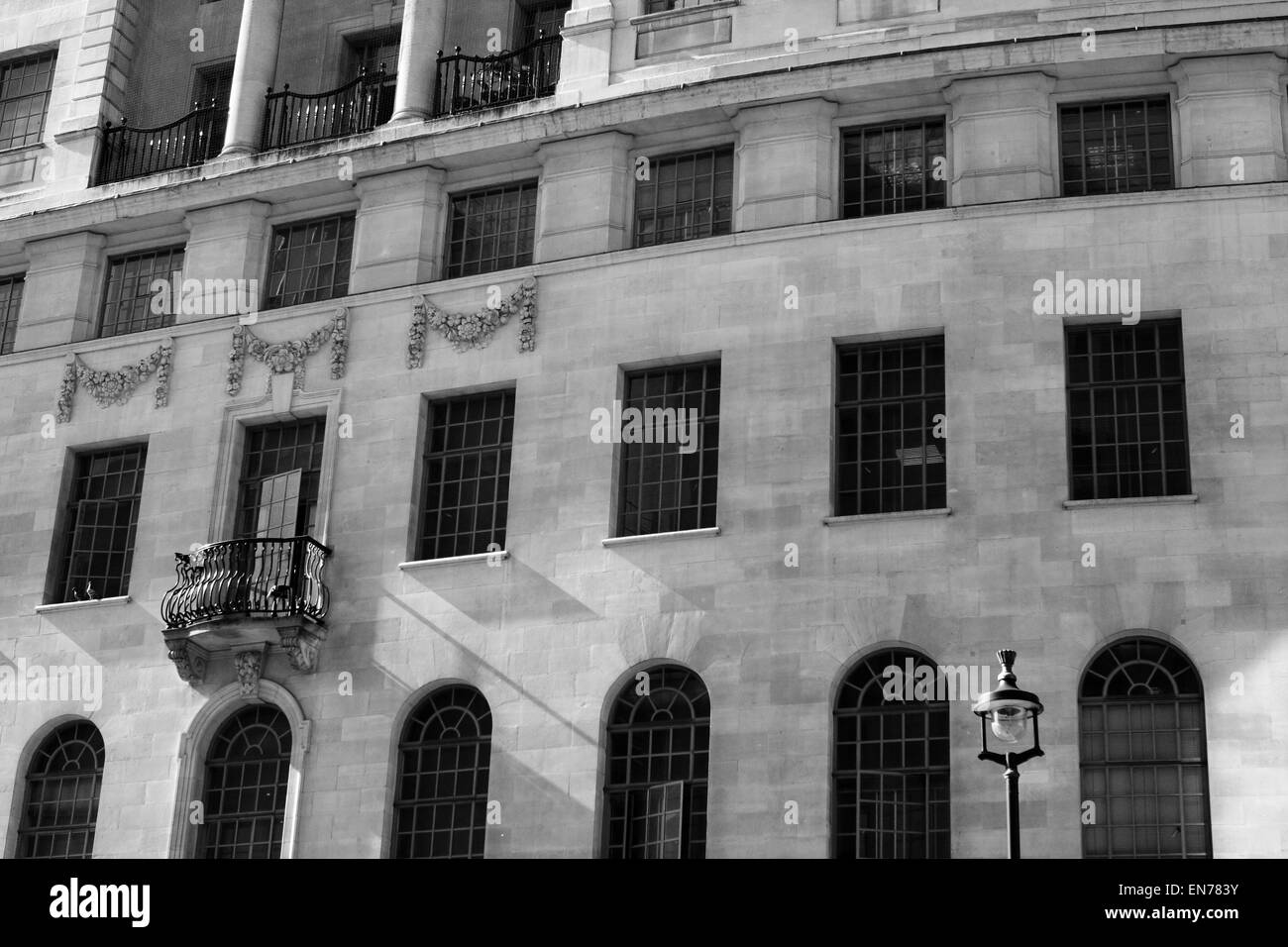 Horizontal rows of windows Black and White Stock Photos & Images - Alamy
