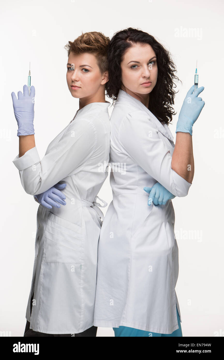 Две женщины врачи. Две медсестры. Два врача женщины. Медсёстры 2. Медсестру двое.