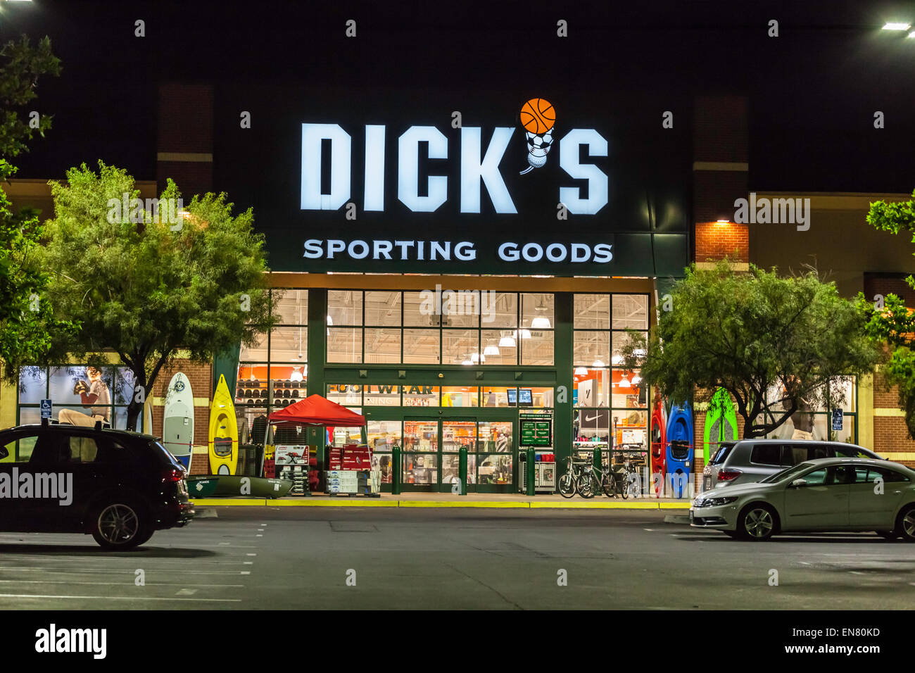 Dick's sporting goods store hires stock photography and images Alamy