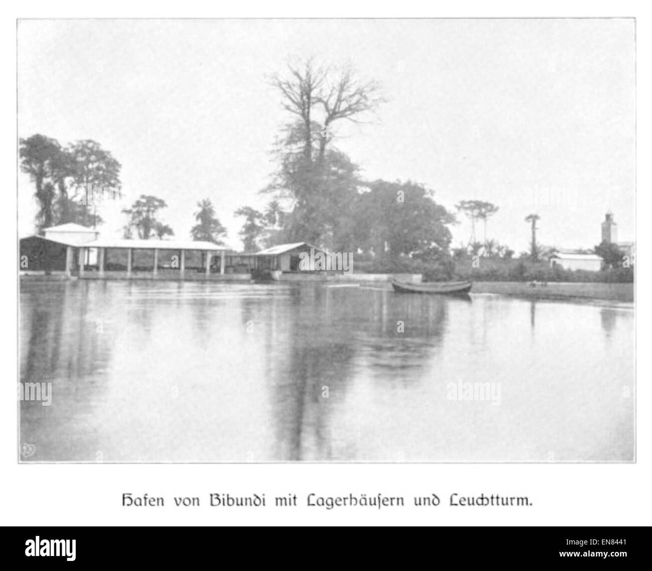 WOHLTMANN(1904) p042 Hafenanlage und Leuchtturm von Bibundi Stock Photo