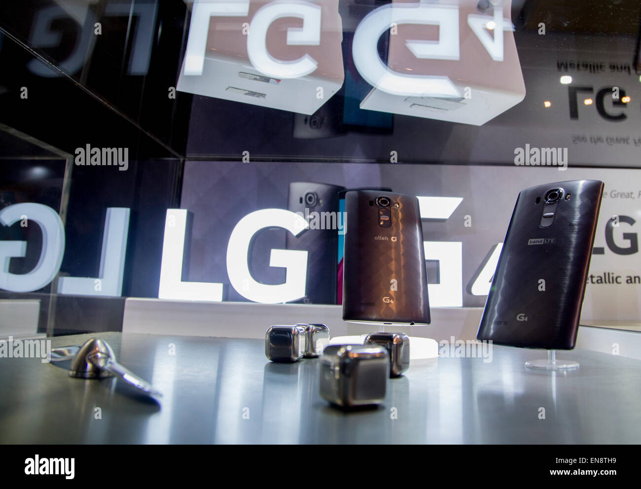 Seoul, South Korea. 29th April, 2015. LG Electronics' G4 smartphones are displayed during a showcase of LG G4 in Seoul, South Korea. LG showcased its new G4 on Wednesday, that is equipped with 5.5-inch in-plane switching (IPS) QHD display, a Qualcomm Snapdragon 808 Processor with X10 LTE and a F 1.8 camera lens. The new smartphone runs on Google's Android 5.1 Lollipop and its local price is about US$770, according to local media. Credit:  Lee Jae-Won/AFLO/Alamy Live News Stock Photo