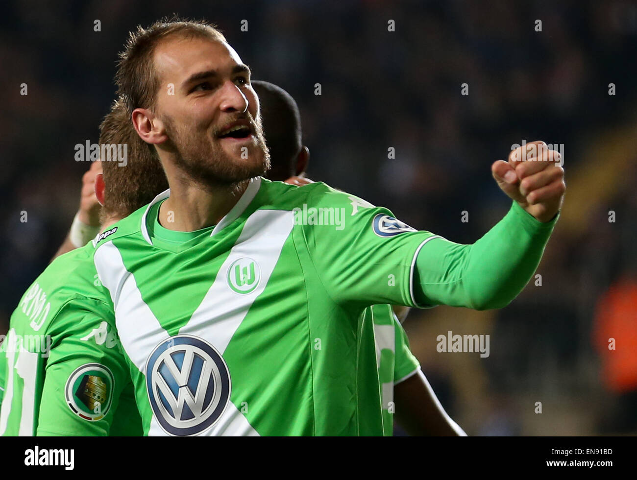 Bielefeld, Germany. 29th Apr, 2015. Wolfsburg's Bas Dost gestures at the DFB Cup match between Arminia Bielefeld and VfL Wolfsburg in the Schueco Arena in Bielefeld, Germany, 29 April 2015. Credit:  dpa picture alliance/Alamy Live News Stock Photo