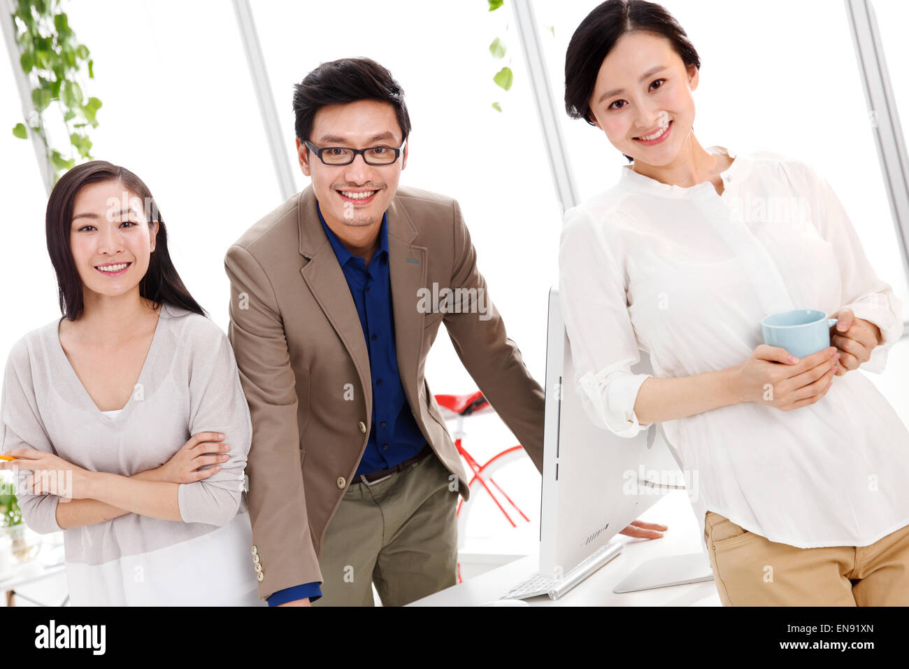Business men and women in the Office Stock Photo - Alamy