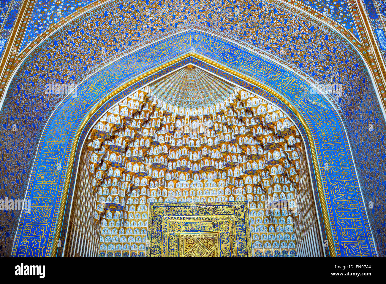 Uzbekistan, Samarkand, the wonderful decorations of the Bibi Khanim mosque inside Stock Photo