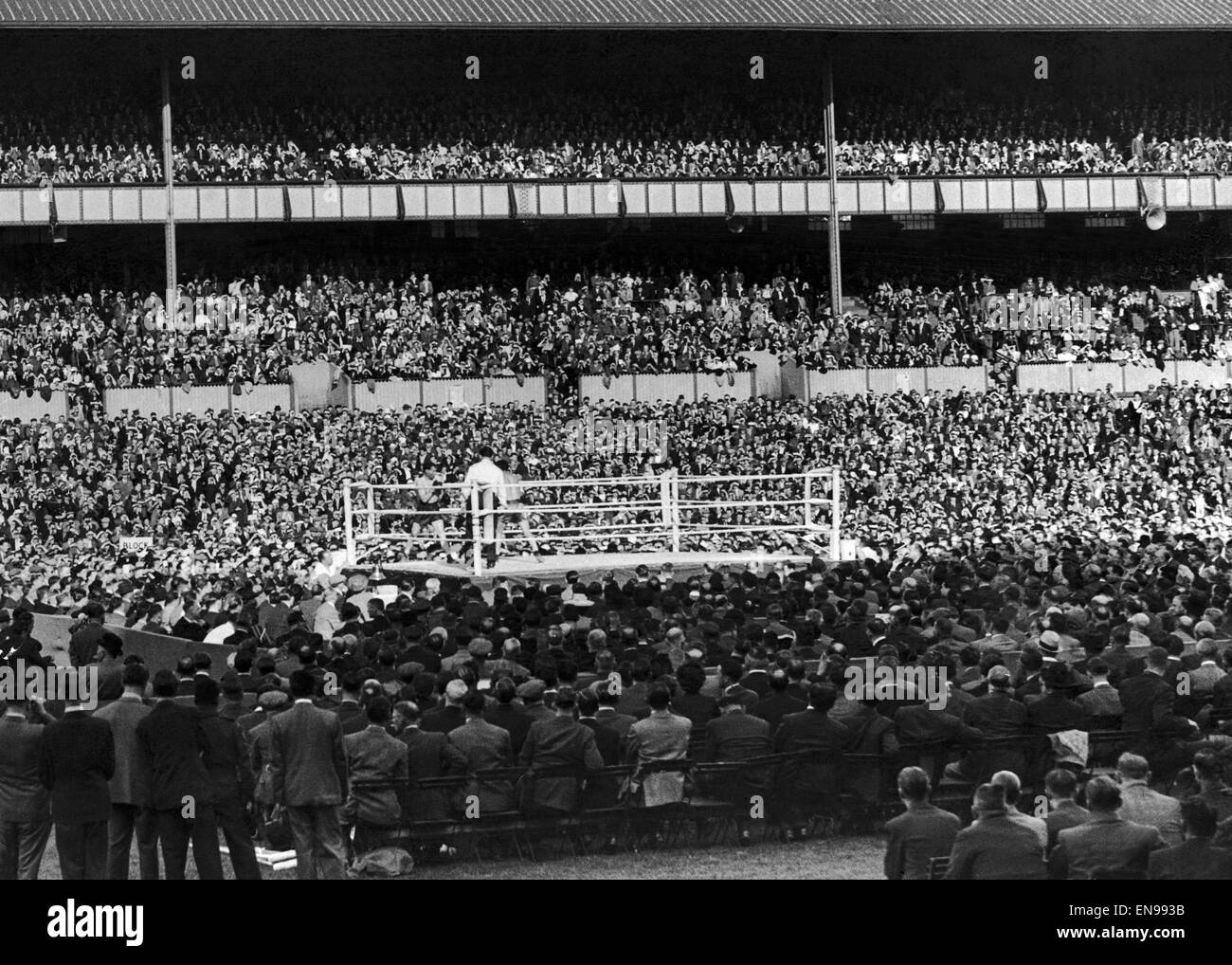 Heavyweight Championship fight at White Hart Lane, Tottenham. 17th July
