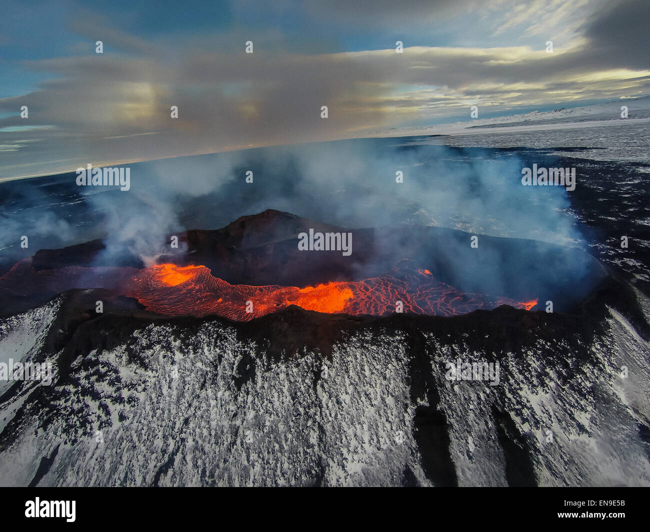 Volcano Eruption At The Holuhraun Fissure Bardarbunga Volcano Iceland Stock Photo Alamy