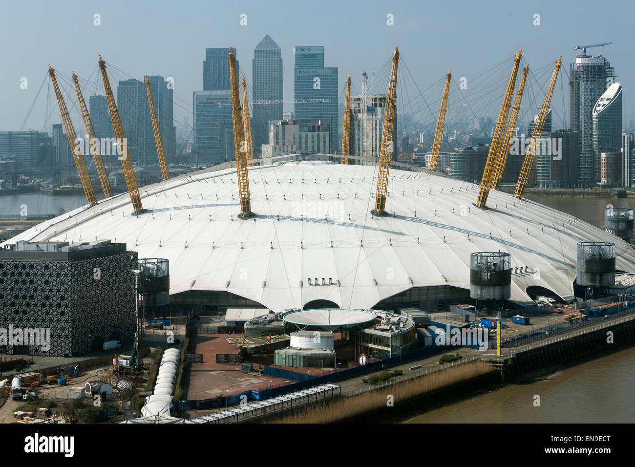 England London O2 Arena Docklands Skyline From Cable Car Stock Photo Alamy England London O2 Arena Docklands Skyline From Cable Car Stock Photo Alamy