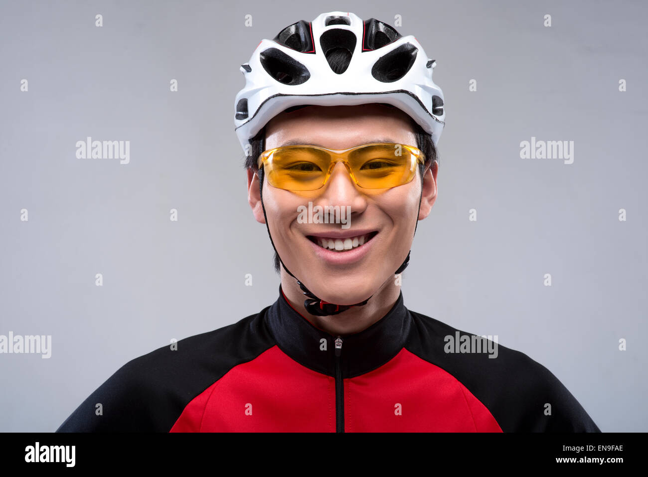 Young man making preparation before mountain biking Stock Photo Alamy