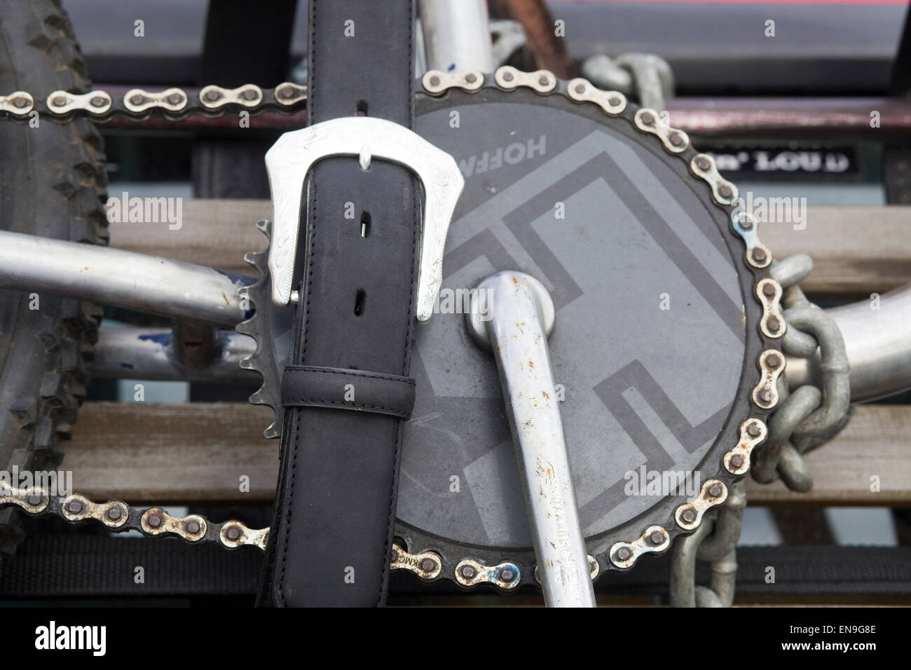 Roller chain hires stock photography and images Alamy