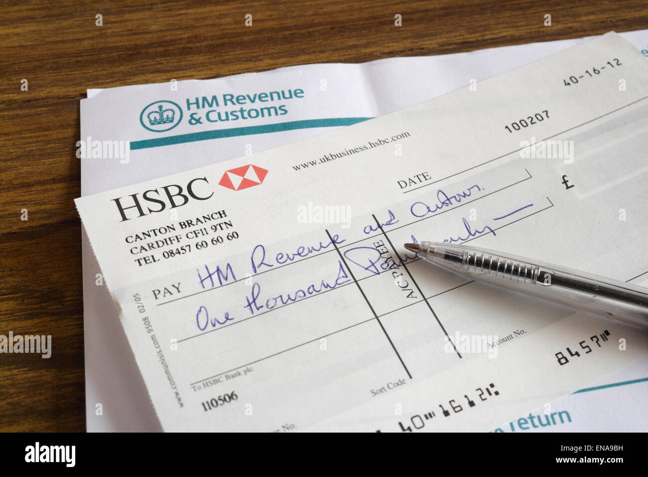 Writing A Cheque UK