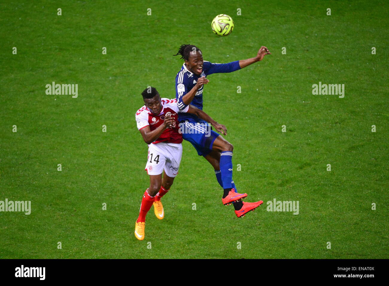Bakary KONE/Benjamin MOUKANDJO - 26.04.2015 - Reims/Lyon - 34eme journee de Ligue 1.Photo : David Winter/Icon Sport Stock Photo