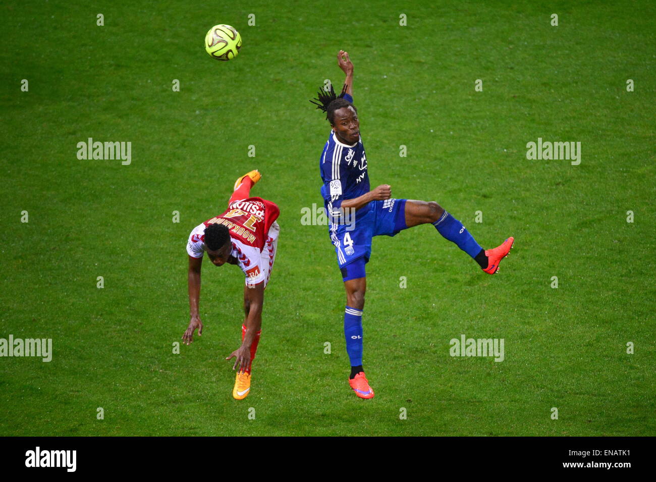 Bakary KONE/Benjamin MOUKANDJO - 26.04.2015 - Reims/Lyon - 34eme journee de Ligue 1.Photo : David Winter/Icon Sport Stock Photo