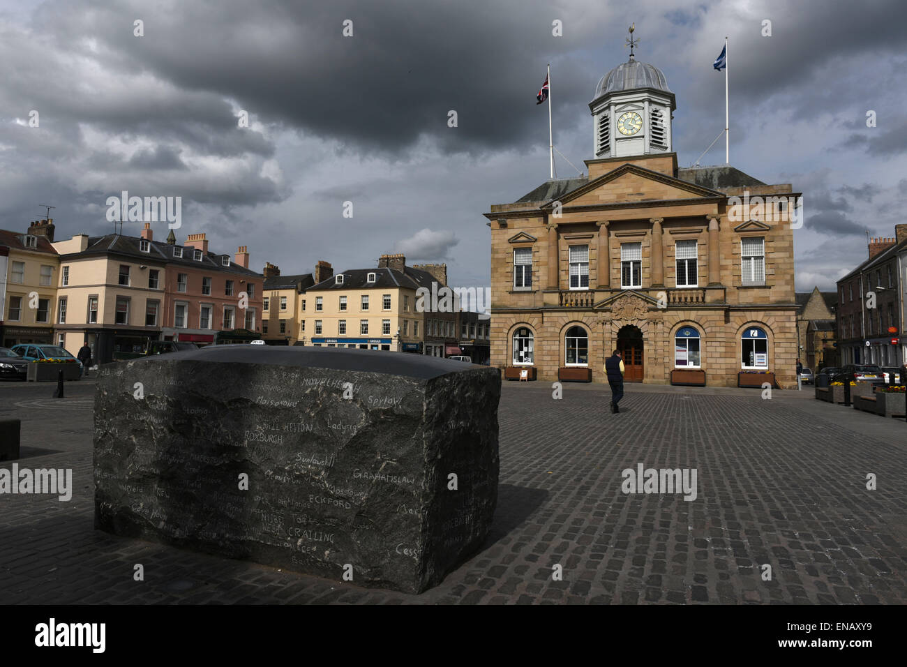 Kelso; Kelso Stone; Kelsae Stane; Kelso town hall; Kelso Square; Scottish Borders; cobbled; historic; tourist attraction. Stock Photo