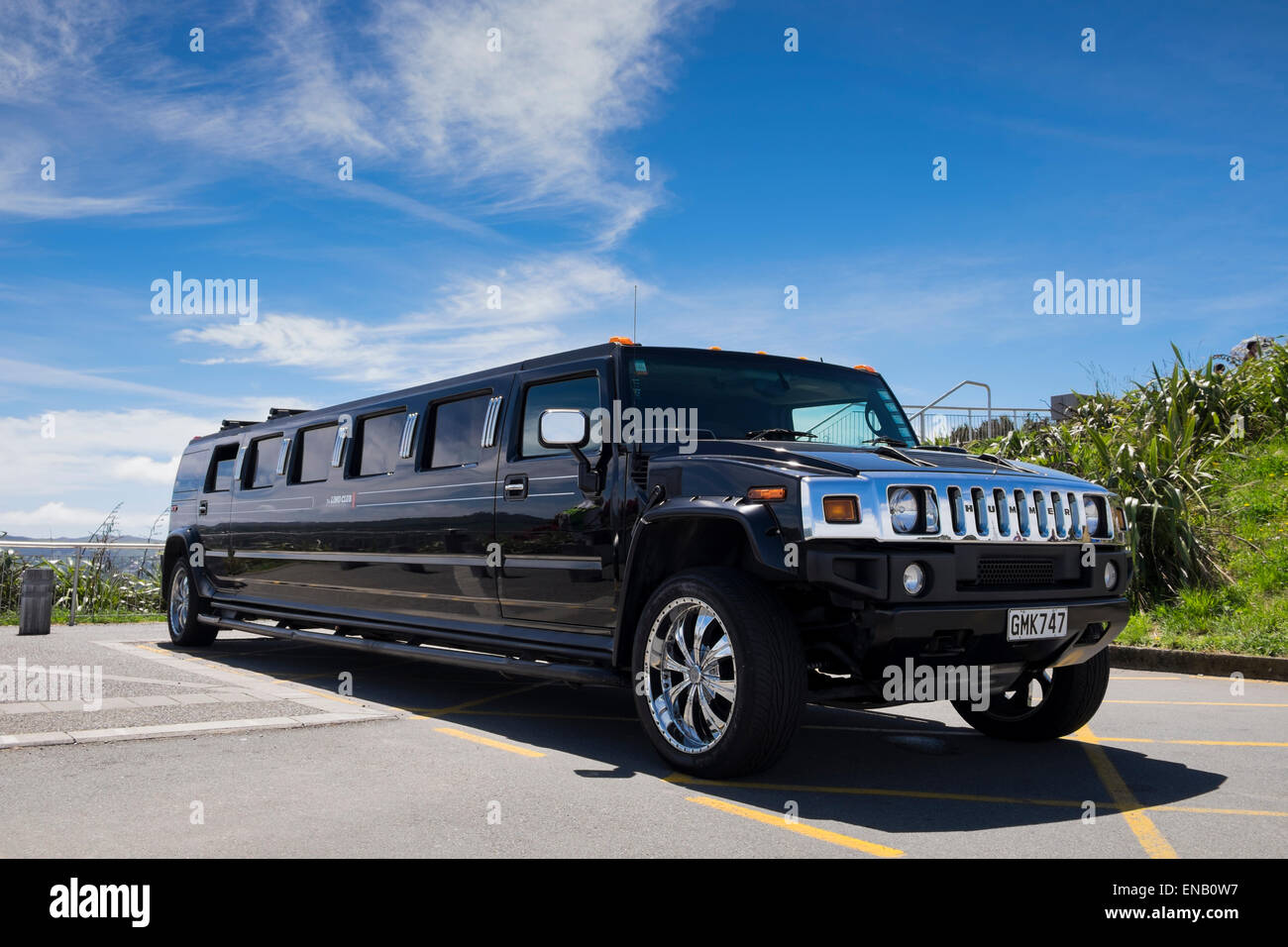 Hummer H2 stretch limo from the Limo Club Exceptional company at Mount Victoria, Wellington, New Zealand. Stock Photo