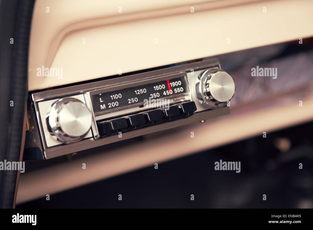 Ford 100E Escort Estate, interior detail of the silver chrome radio player  analogue Stock Photo - Alamy