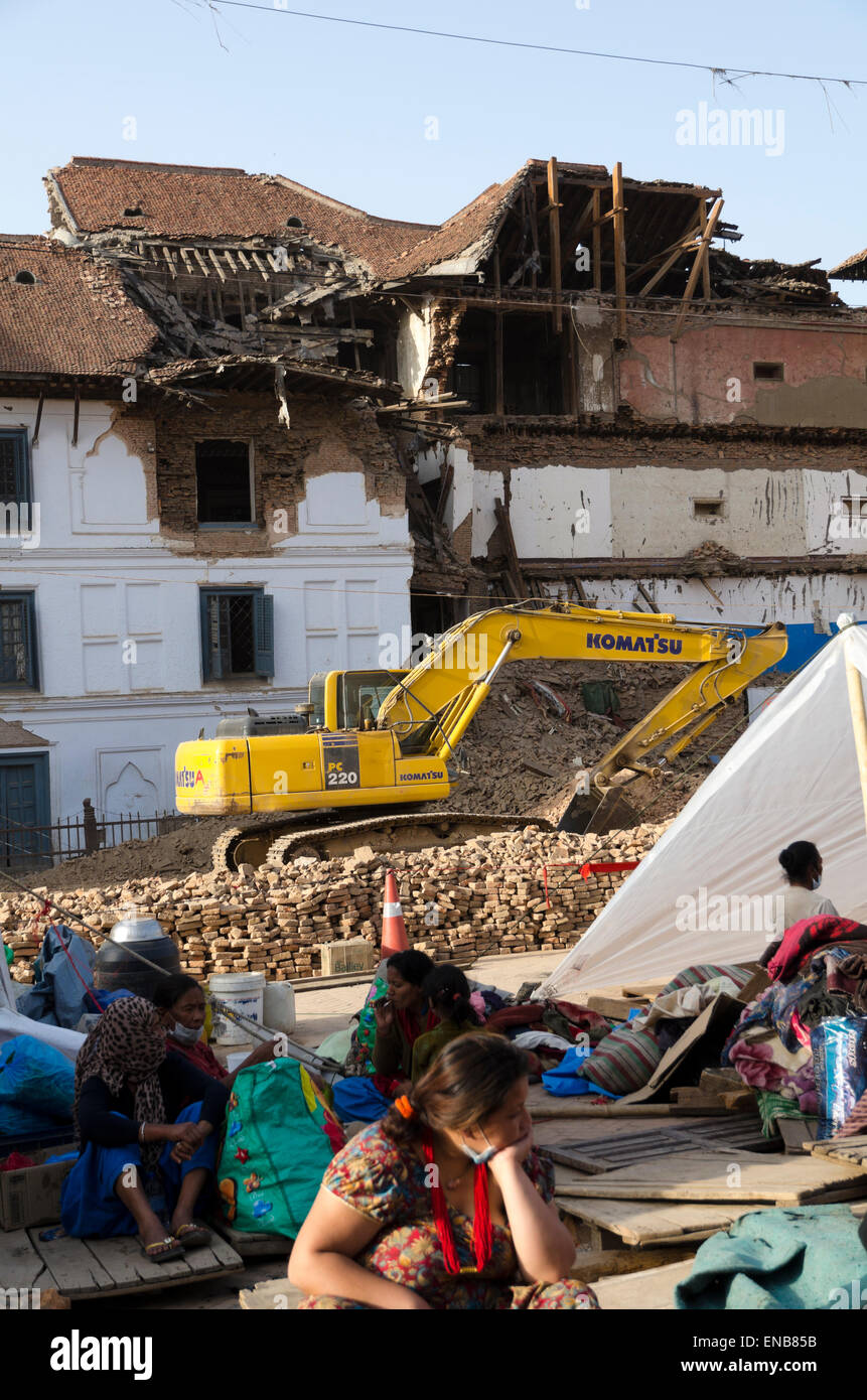 Earthquake damage in nepal hi-res stock photography and images - Alamy