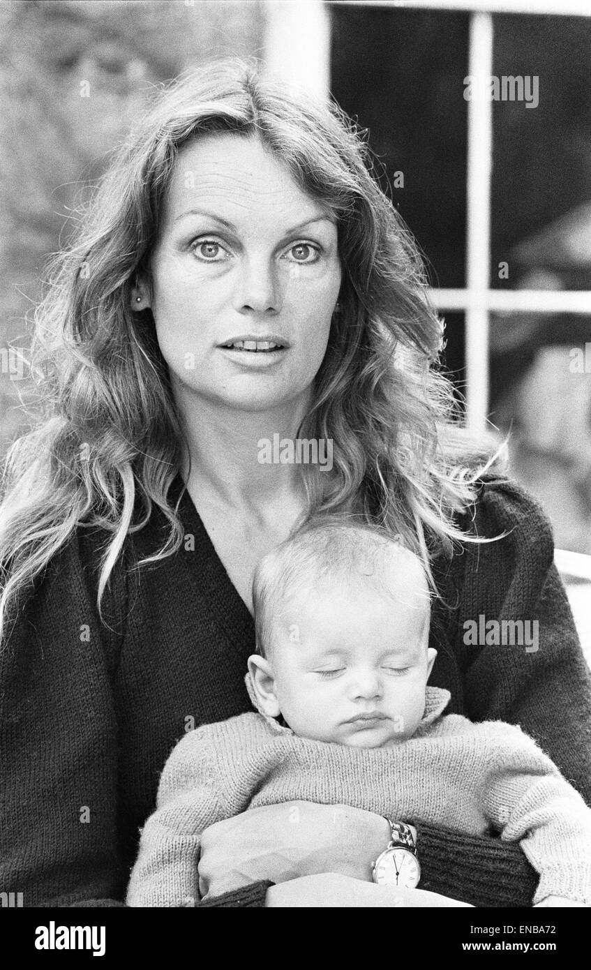 Former model Jean Shrimpton, 36, pictured with baby son Thaddeus, aged 3 months, at home in Cornwall, Tuesday 2nd October 1979. Stock Photo