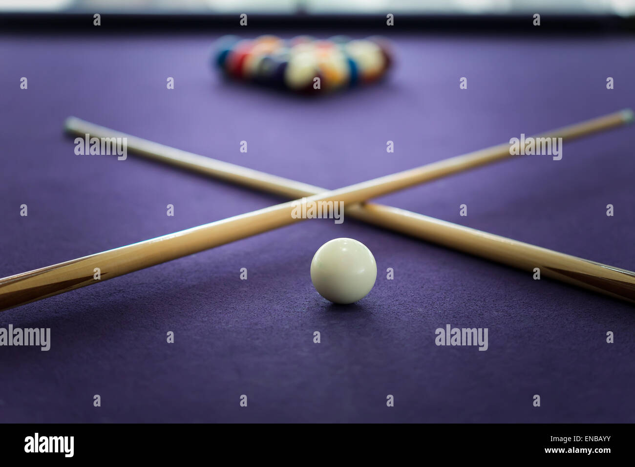 Billiard table with balls arranged in a triangle Stock Photo Alamy