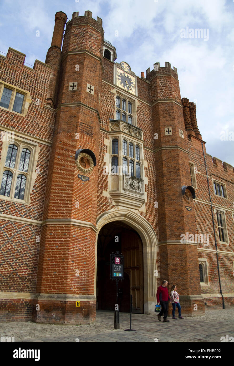 Great Gatehouse Hampton Court Palace London England UK Stock Photo Alamy