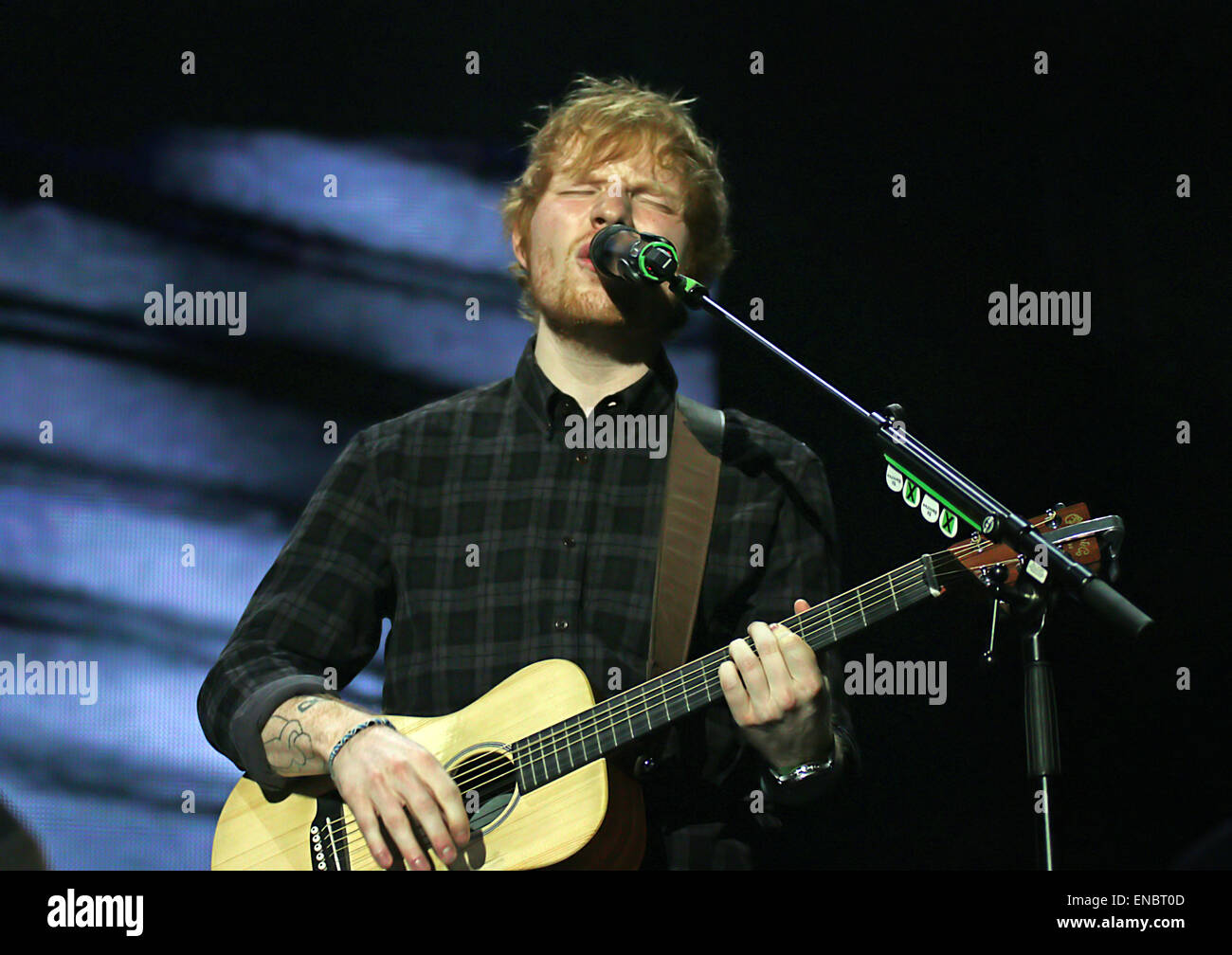 Ed Sheeran performing live on stage at Manchester Arena Featuring: Ed ...