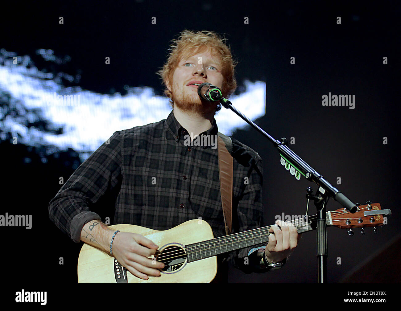 Ed Sheeran performing live on stage at Manchester Arena Featuring: Ed ...