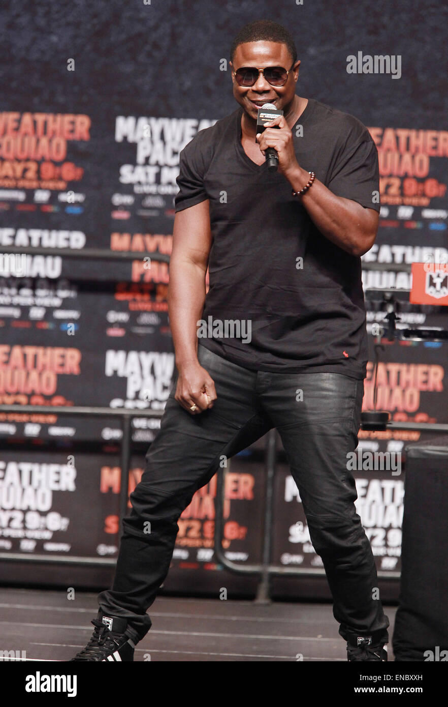Upcoming rapper hi-res stock photography and images - Alamy