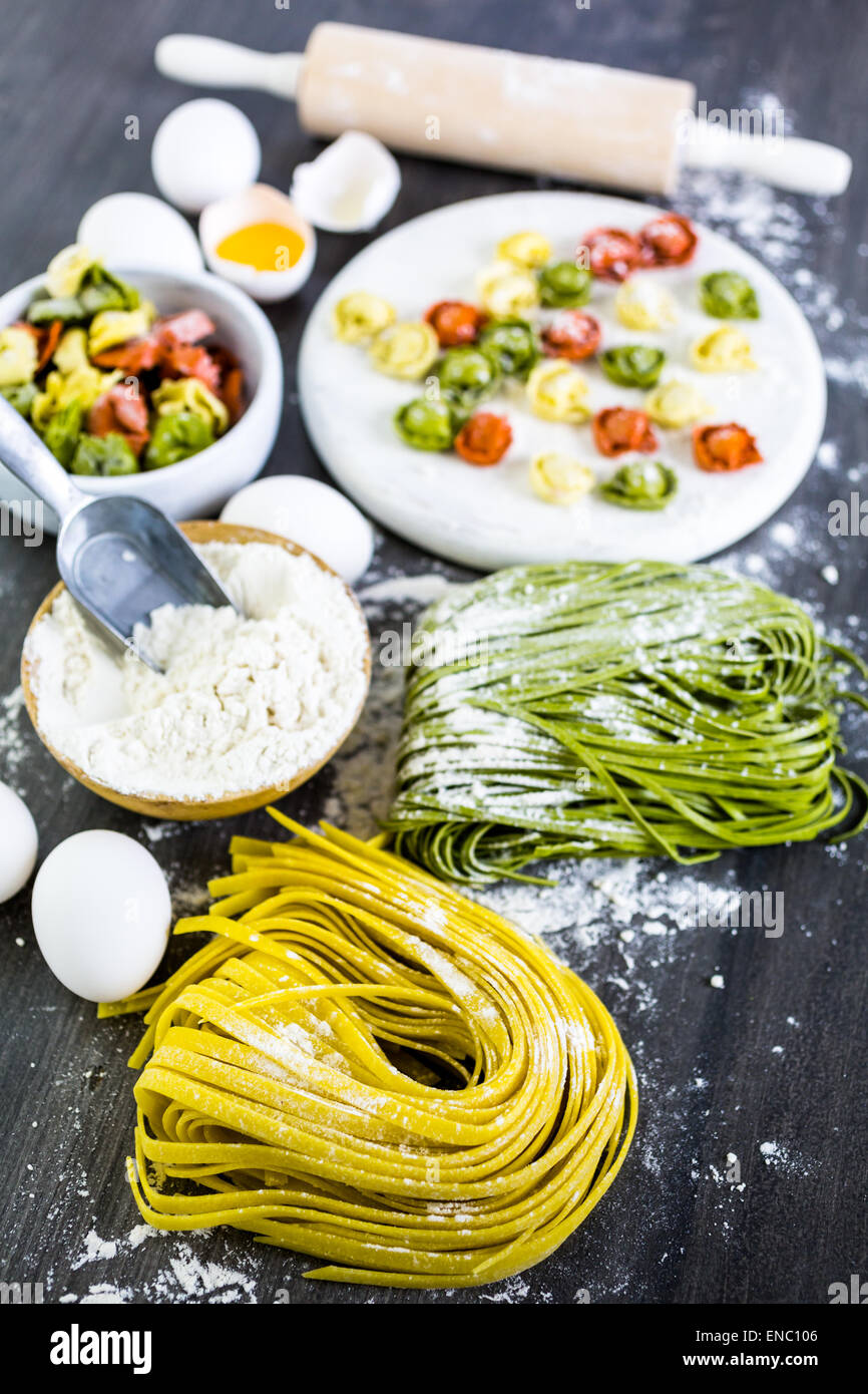 Making homemade linguine pasta with farm fresh produce Stock Photo Alamy