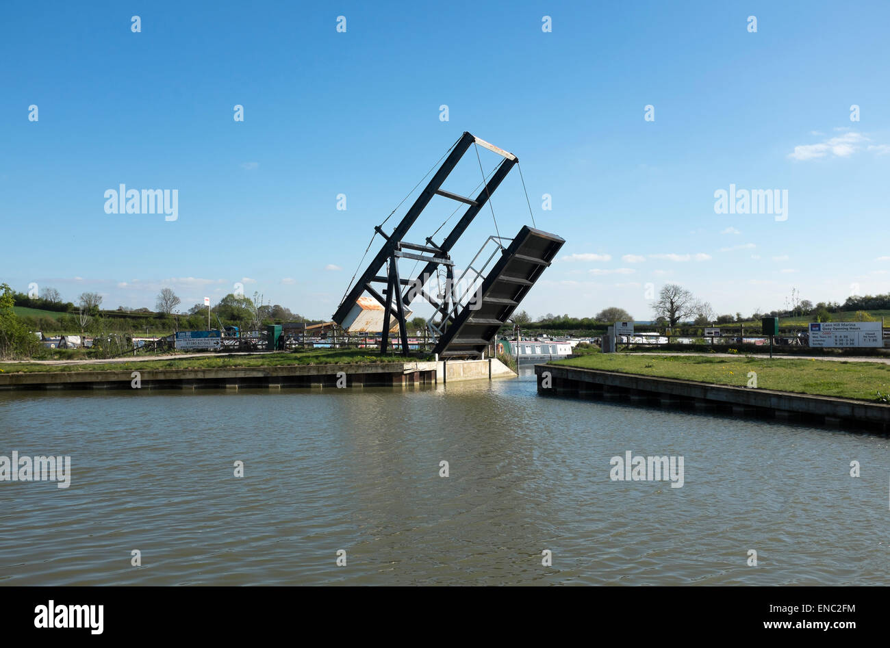 Bridge at Service Quay Entrance at Caen Hill Marina Stock Photo