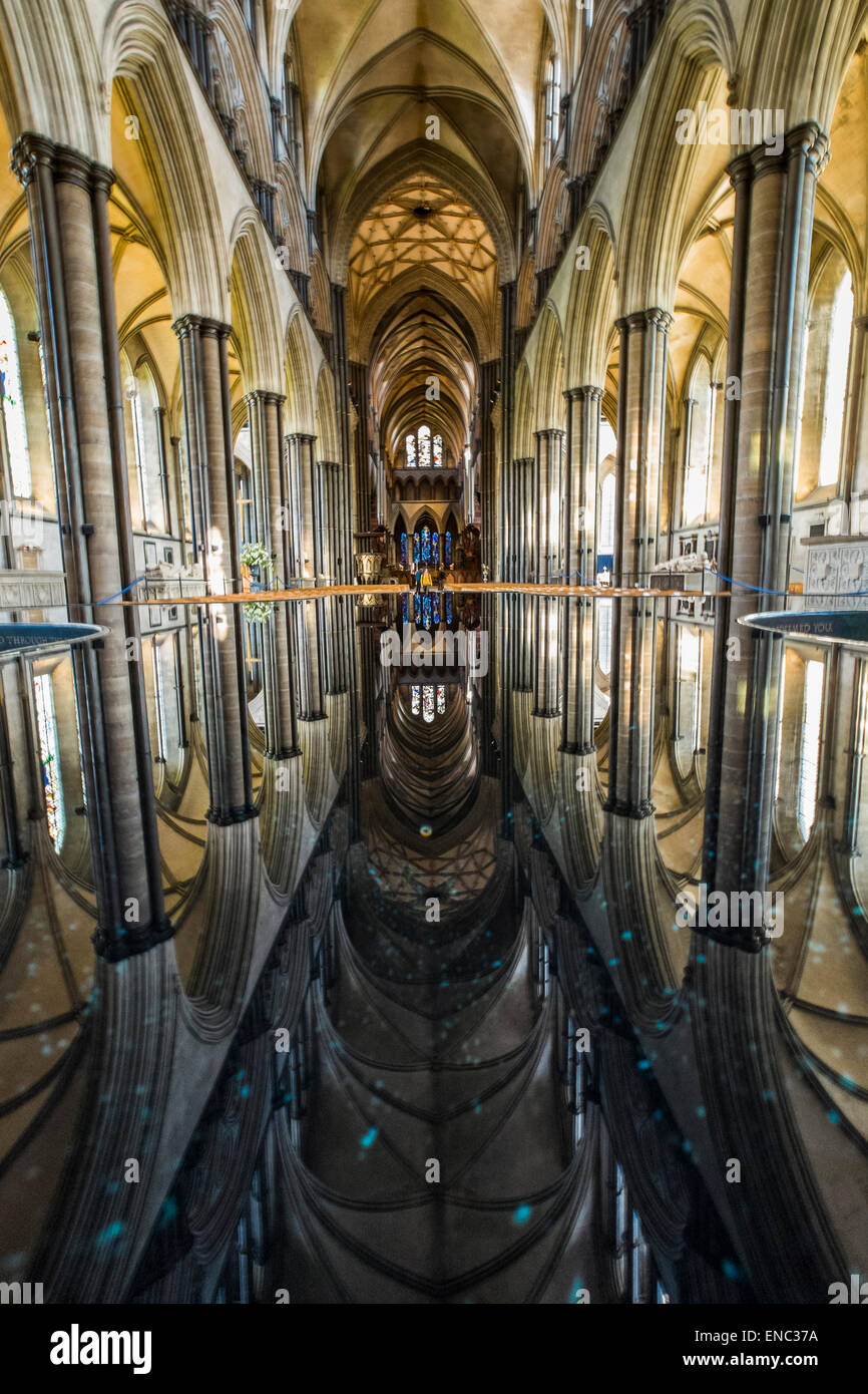 Salisbury Cathedral, The Font designed by William Pye. The font gives a fantastic reflection of the interior Stock Photo