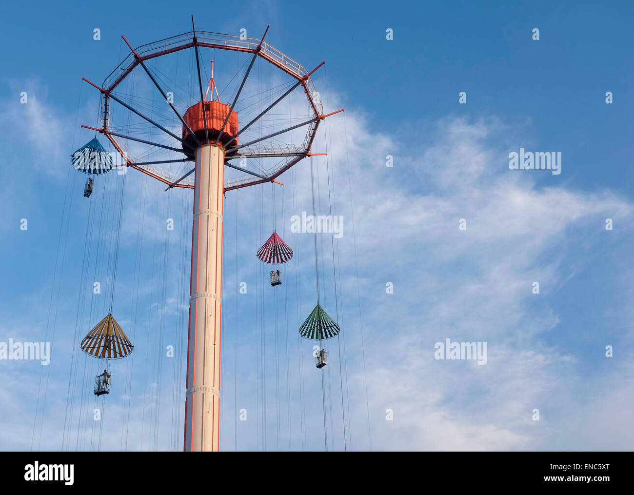 Tokyo dome amusement park hi-res stock photography and