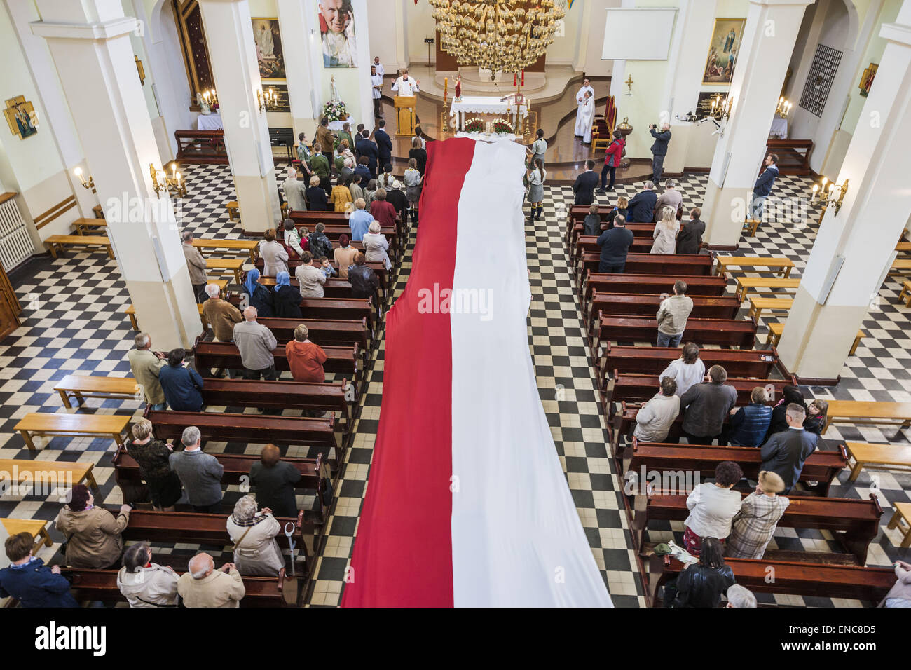 Skierniewice, Lodz, Poland. 2nd May, 2015. Holy mass in Skierniewice city  with a large polish flag