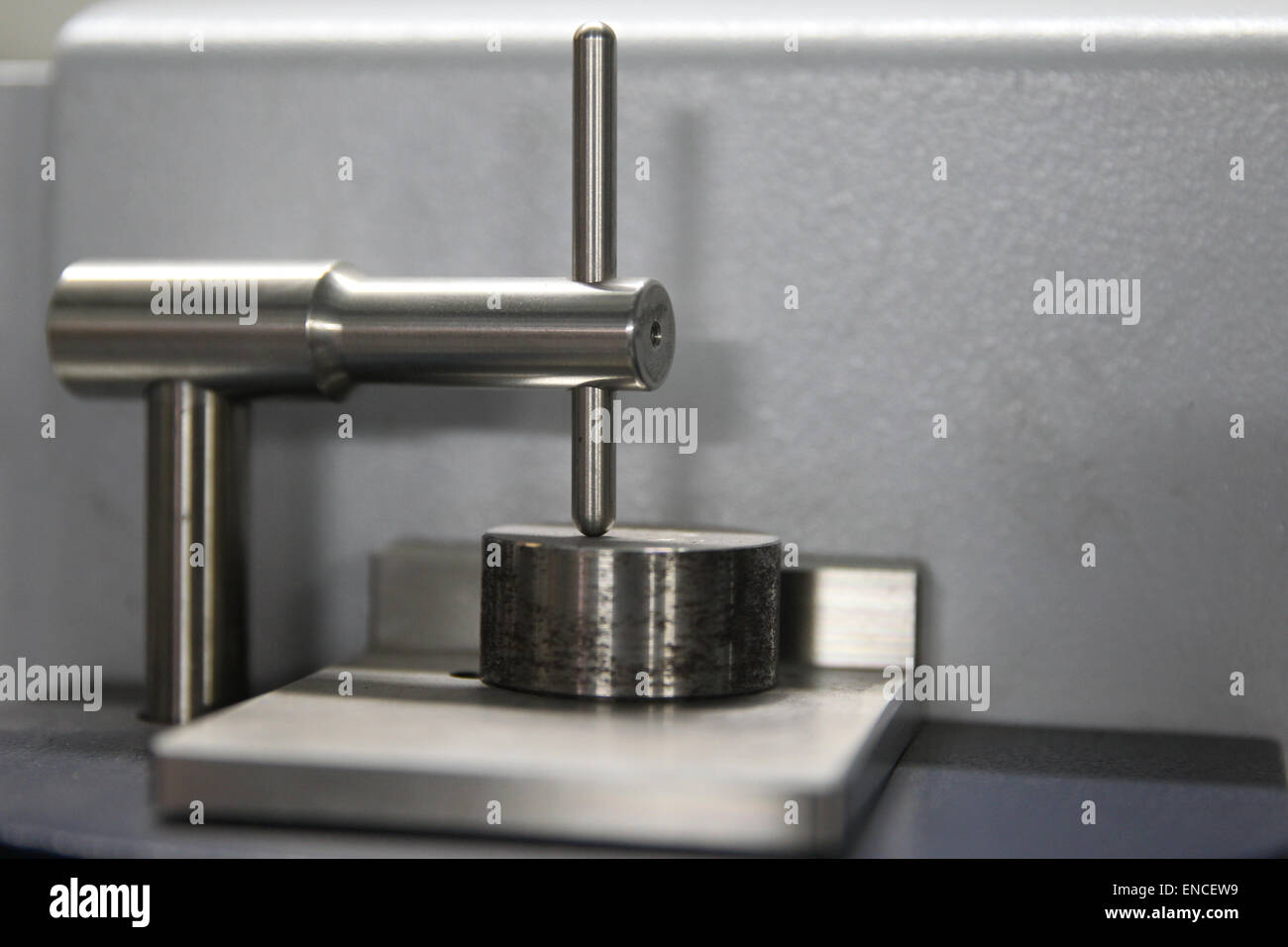 working tool spectrometer instrument to determine the chemical