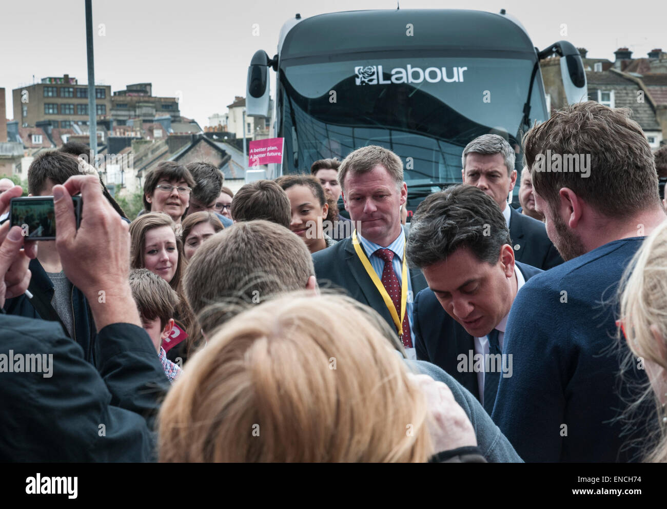 Hastings, East Sussex, UK.2 May 2015.The last few days of campaigning as Ed Miliband visits key marginal constituency Hastings and Rye. Genial Ed takes time to talk to all outside Sussex Coast College Stock Photo