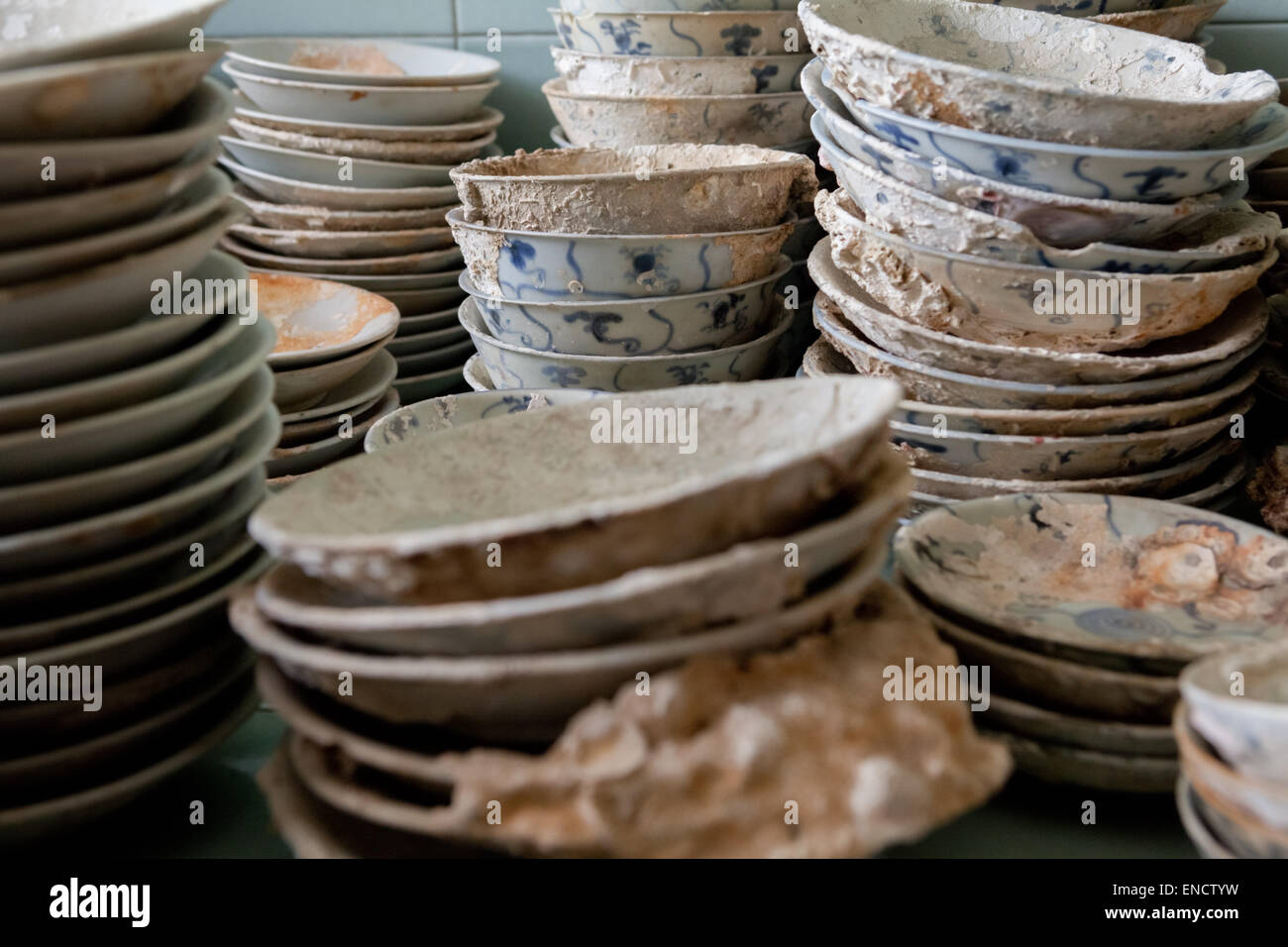 Chinese ceramic bowls unwatered from 9th-10th century Cirebon shipwreck found in 2003 in Java Sea north of Cirebon, West Java, Indonesia. Stock Photo