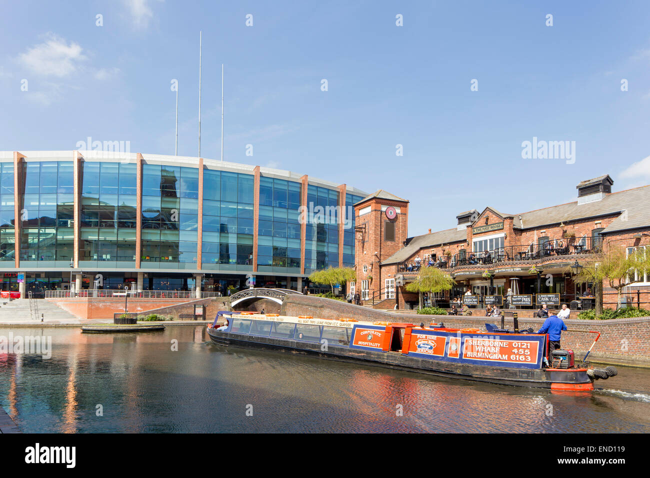 Brindley Place waterfront and the new Barclaycard Arena on the Birmingham Canal Navigations, Birmingham, England, UK Stock Photo