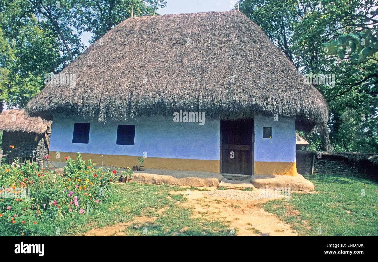 Muzeul Satuli, Ethnographic Village Museum, Herastrau Park, Bucharest, Romania, Europe, Peasant House Stock Photo