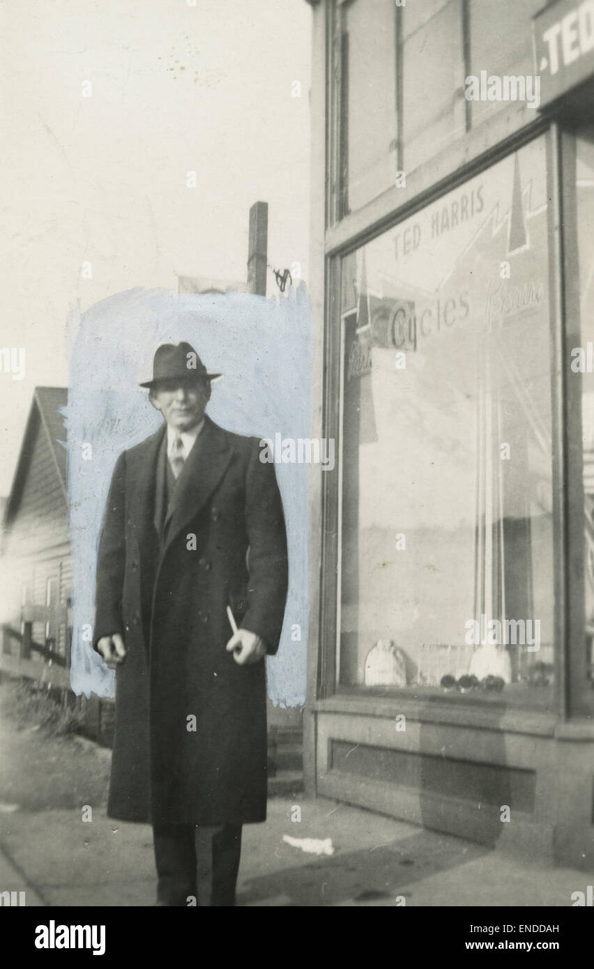 Victor Kohler is a renowned figure in the art world, known for his works in Vancouver. His contributions have been influential in the development of art exhibitions and culture in the region, with his works displayed in prominent galleries. Stock Photo