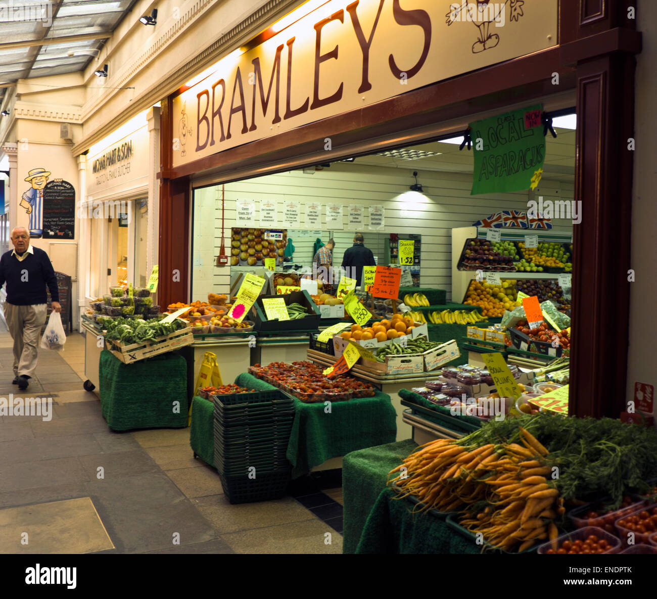 Cirencester A Cotswold market town in Gloucestershire England UK Bramleys grocers Bishops Walk Stock Photo