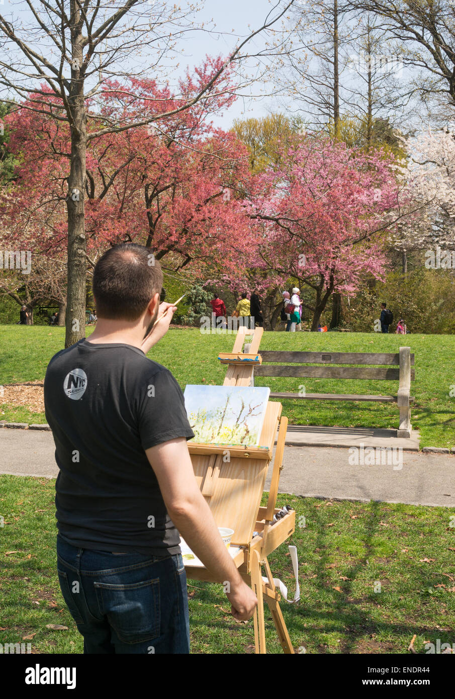 Artist easel garden hi-res stock photography and images - Alamy