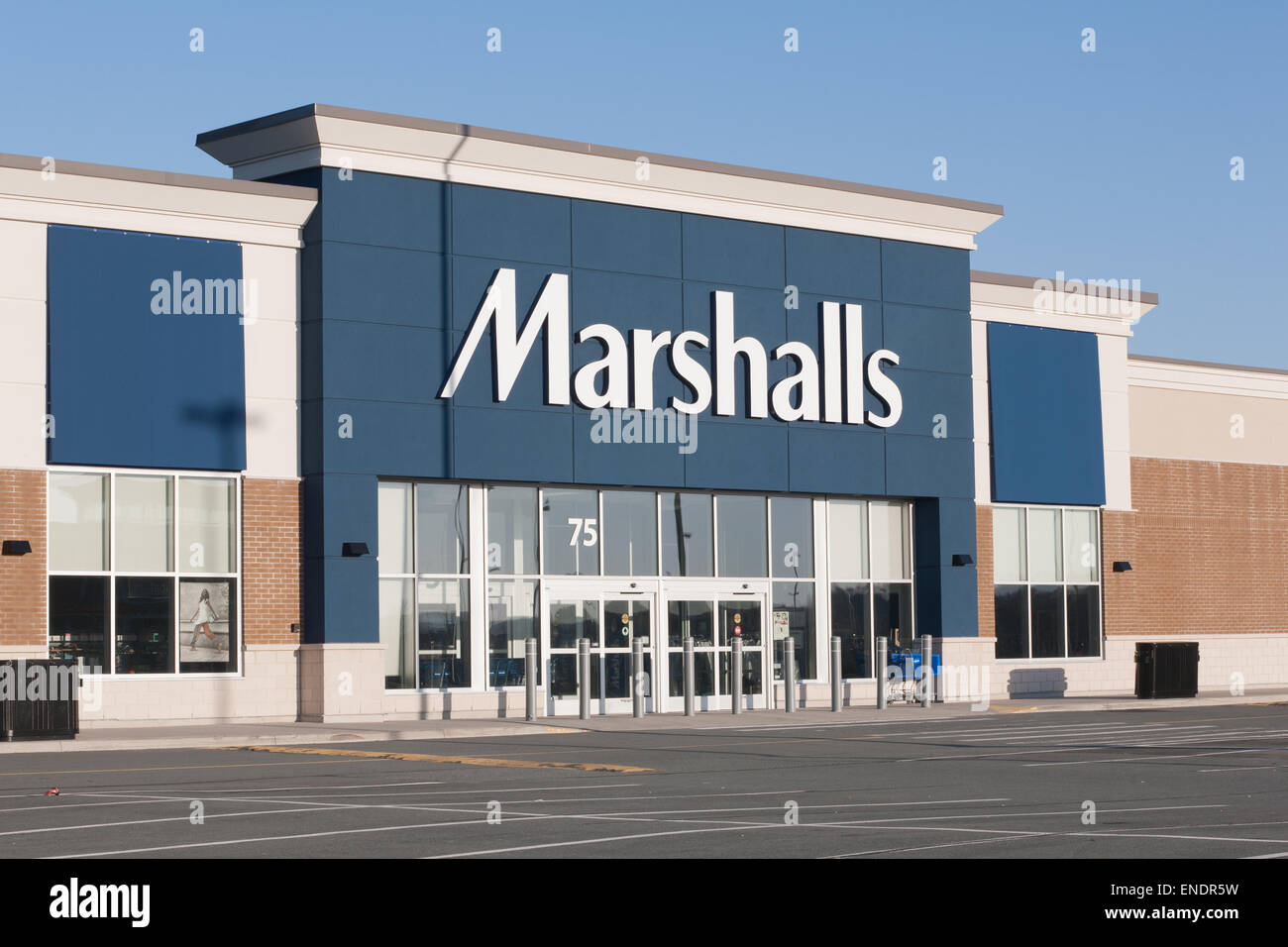 Marshalls shopping cart hi-res stock photography and images - Alamy