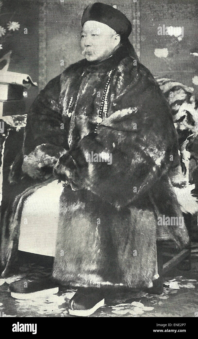 Qing nobleman in winter coat, 1860s - Albumen photo of a man in winter coat Stock Photo