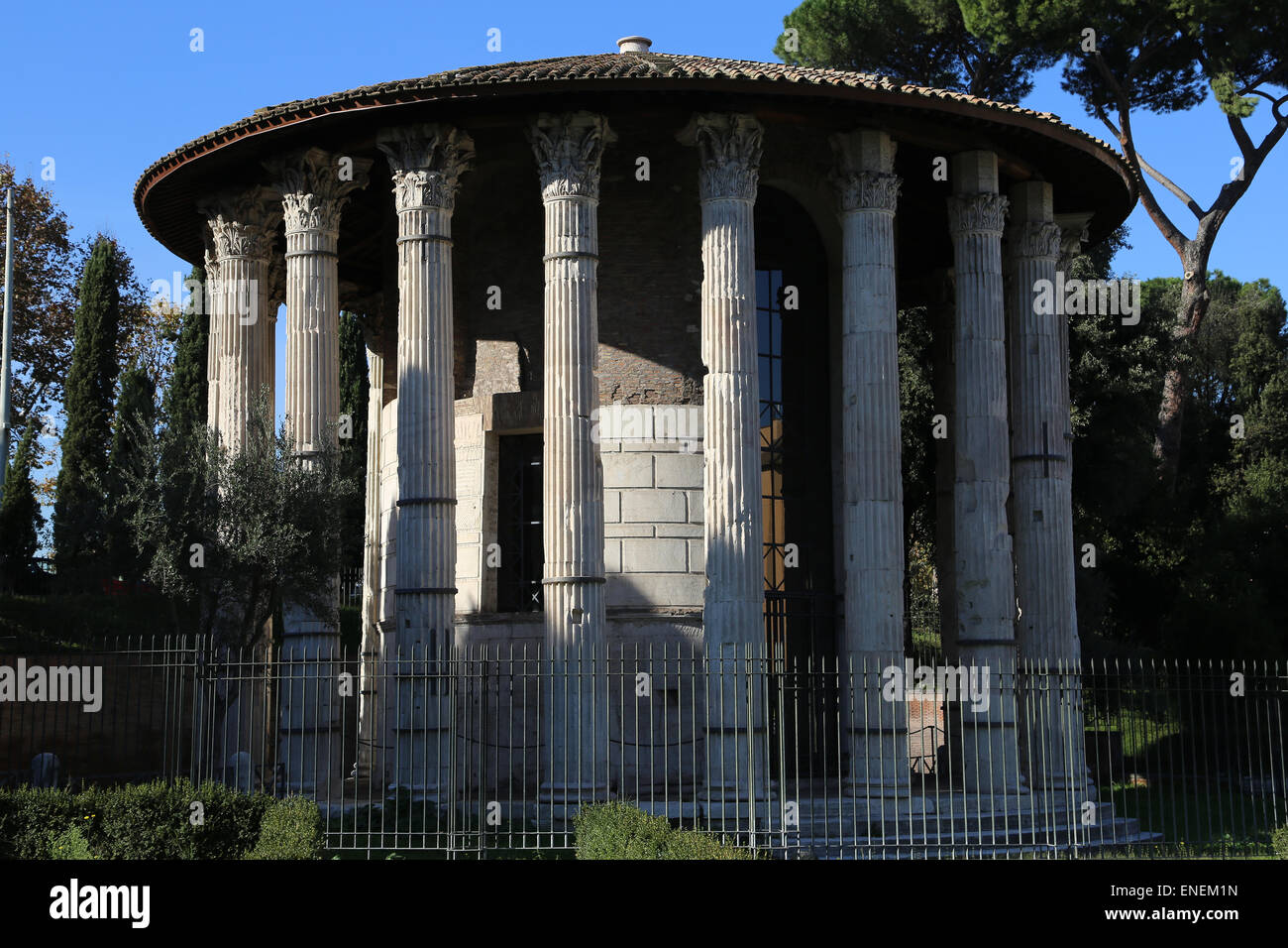 Italy. Rome. The circular temple of Hercules Victor (formerly tought to be a Temple of Vesta). Built in the second century B.C. Stock Photo
