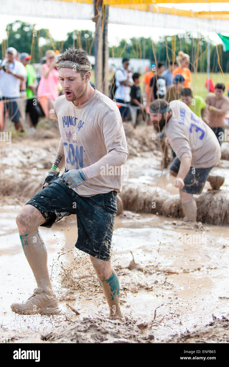 Austin, Texas, USA. 2nd May, 2015. Cast members of the TV show Supernatural participate in the 2015 Austin Tough Mudder. Stock Photo